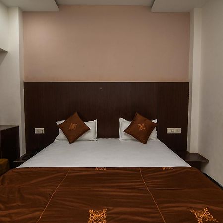 Shree Ram Hotel Ujjain Dış mekan fotoğraf