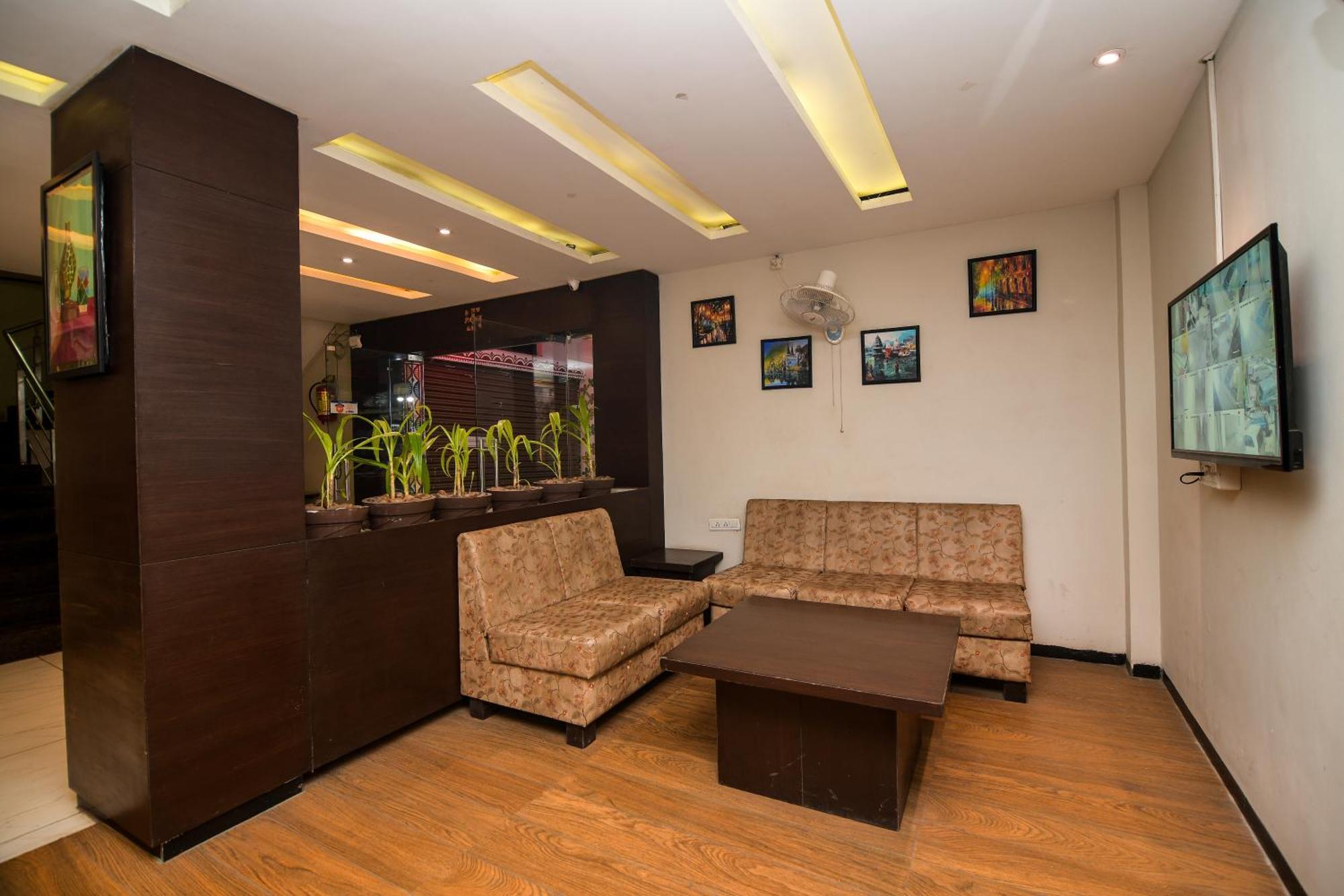 Shree Ram Hotel Ujjain Dış mekan fotoğraf