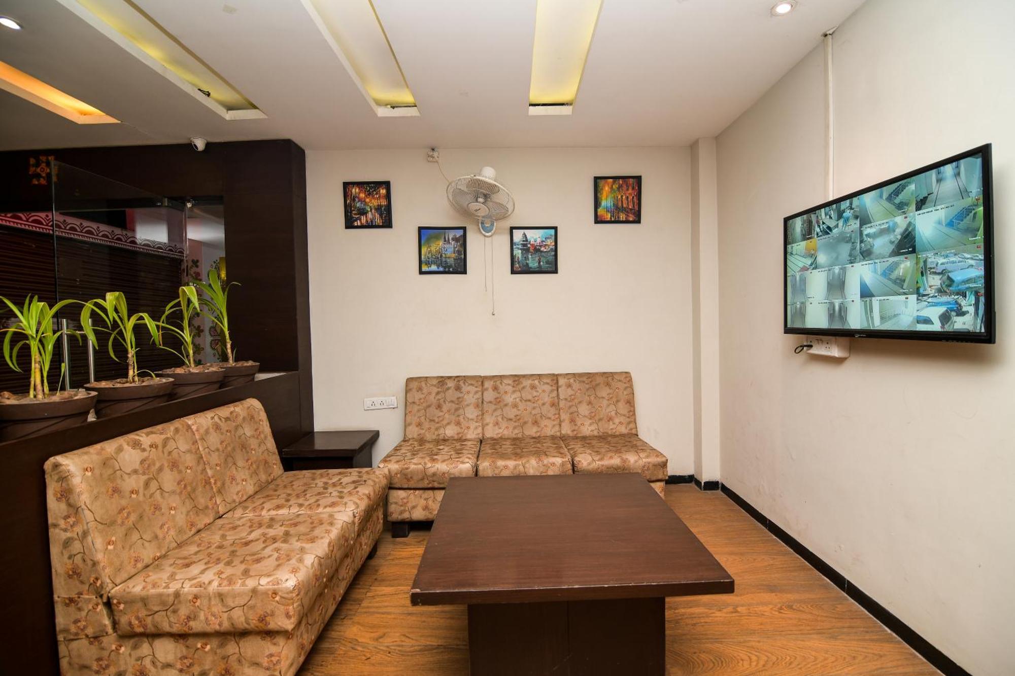 Shree Ram Hotel Ujjain Dış mekan fotoğraf