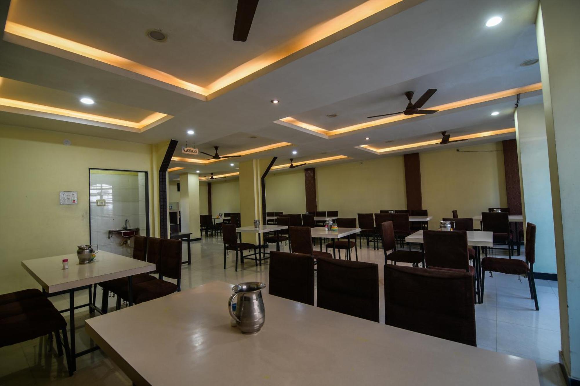 Shree Ram Hotel Ujjain Dış mekan fotoğraf